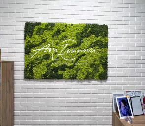 Green moss plate with marble melange and handwritten logo (ref. Dubai)